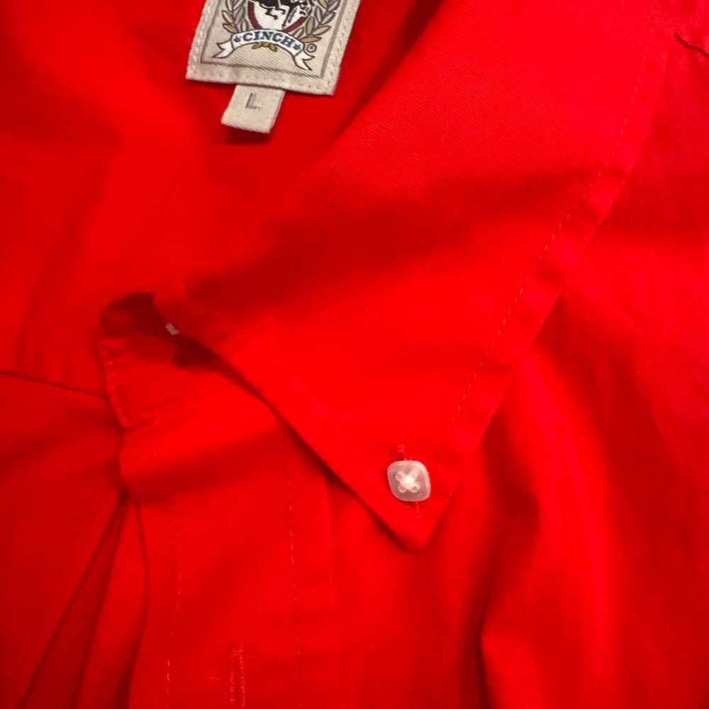 Cinch Men's Bright Red Casual Button Down Shirt - Picture 4 of 4